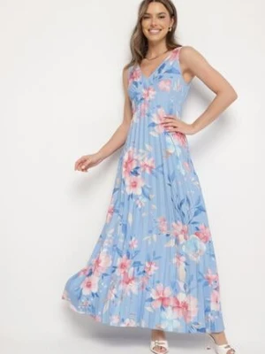 Niebieska Sukienka o Rozkloszowanym Kroju z Plisami i Dekoltem w Serek Nitolina lovery