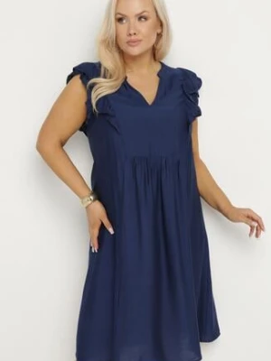 Niebieska Sukienka Pudełkowa z Bawełną i Trójkątnym Dekoltem Ozdobiona Falbankami Vikirva christy