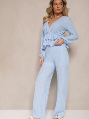 Niebieski Komplet z Tłoczeniami Bluzka z Falbaną i Szerokie Spodnie Kilinne jumelle