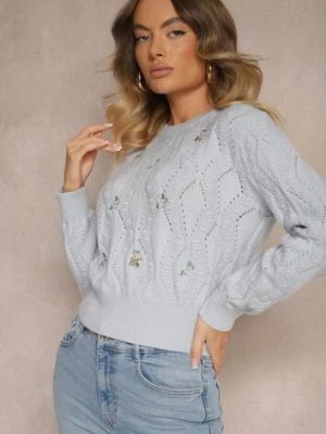 Niebieski Sweter z Haftowanymi Kwiatkami i Tłoczeniem Innara acajo