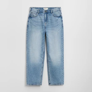 Niebieskie jeansy baggy fit z przetarciami House