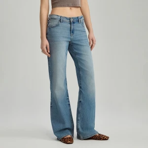 Niebieskie jeansy dzwony z niskim stanem House