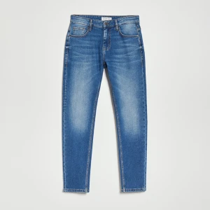 Niebieskie jeansy slim fit House