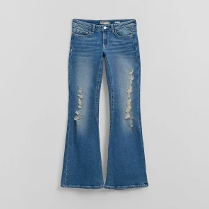 Niebieskie jeansy typu bootcut z niskim stanem House indigo jeans