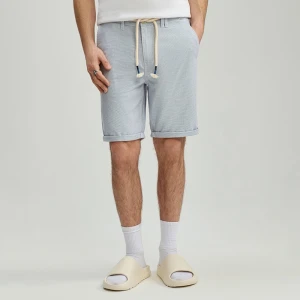 Niebieskie szorty z dołączonym paskiem House