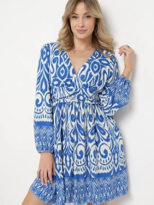 Niebiesko-Biała Rozkloszowana Sukienka z Ozdobnym Marszczeniem i Gumką z Tyłu Jolilama belcci