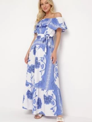 Niebiesko-Biała Sukienka Typu Hiszpanka z Gumką w Pasie i Materiałowym Paskiem Ozdobiona Falbanką Woneri