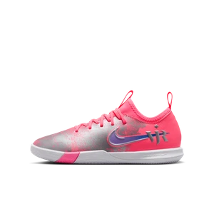 Zdjęcie produktu Nike Jr. Mercurial Vapor 16 Academy „Vini Jr.” Halowe buty piłkarskie typu low top dla dużych dzieci - Różowy