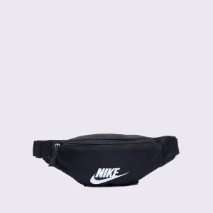 Nike Nerka Small Hip