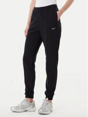 Nike Spodnie dresowe Chill Terry FN2434 Czarny Regular Fit