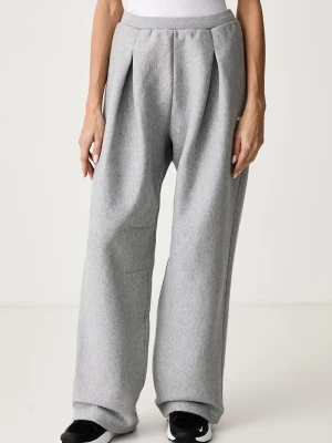Nike Sportswear spodnie dresowe damskie z bawełną Studio Fleece szary