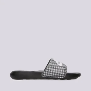Nike Victori One