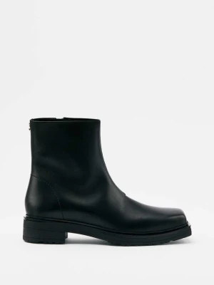 Niskie skórzane botki z kwadratowym noskiem PATRIZIA PEPE