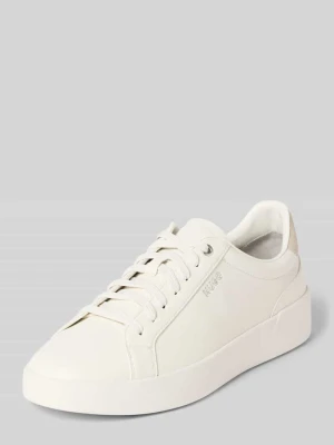 Niskie sneakersy w skórzanym wyglądzie model 'LYDE' HUGO