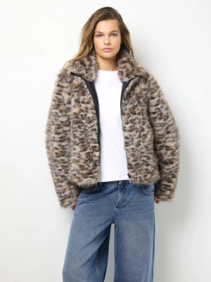 Noisy may Kurtka w kolorze beżowym ze sztucznego futerka rozmiar: XL