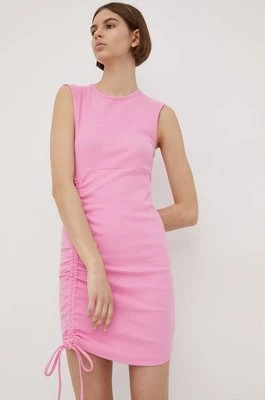 Noisy May sukienka kolor różowy mini dopasowana