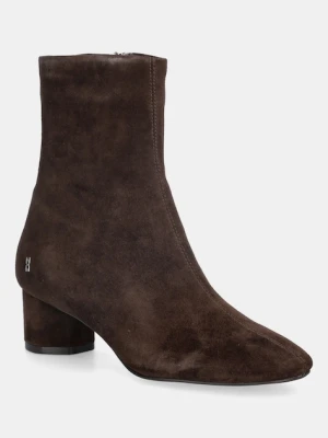 Nokwol botki zamszowe Alyssa Brown Suede damskie kolor brązowy na słupku Alyssa Brown Suede