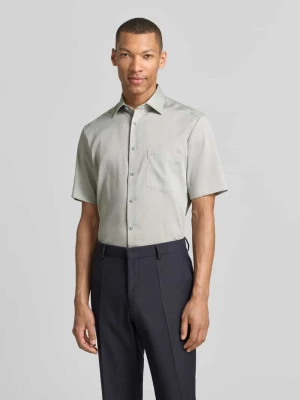 Nowoczesna koszula biznesowa o kroju regular fit z kołnierzykiem typu kent Olymp