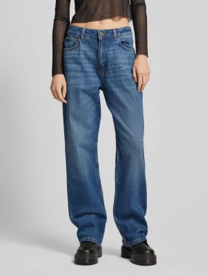 NOWOŚĆ w P&C*: Jeansy o kroju straight fit model ‘Elyah’ Hugo Blue
