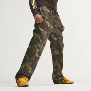 Obszerne spodnie cargo Adidas