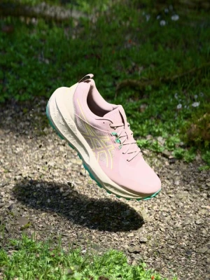 Obuwie do biegania Szlak Asics różowy