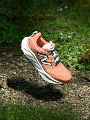 Obuwie do biegania Szlak New Balance morelowy