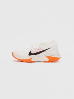 Obuwie do biegania Szlak Nike biały