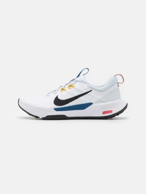 Obuwie do biegania Szlak Nike biały