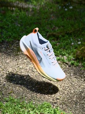 Obuwie do biegania Szlak Nike szary