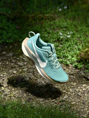 Obuwie do biegania Szlak Nike jasnozielony
