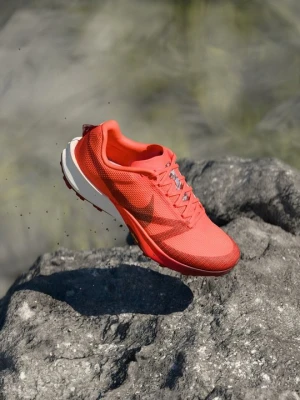 Obuwie do biegania Szlak Nike pomarańczowy