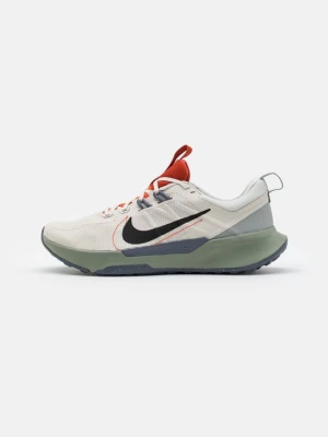 Obuwie do biegania Szlak Nike szary