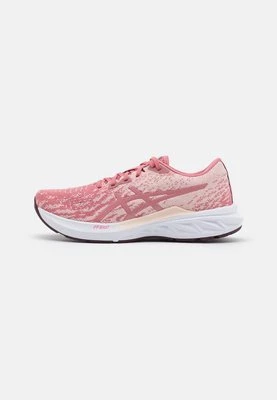 Obuwie do biegania treningowe ASICS