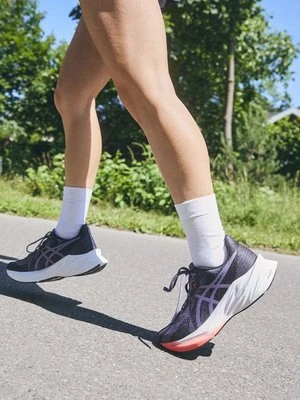 Obuwie do biegania treningowe ASICS