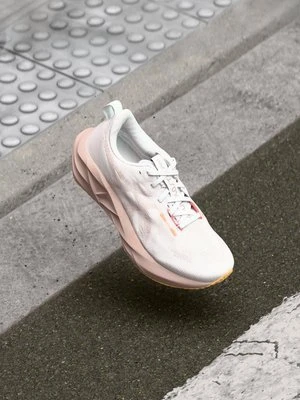 Obuwie do biegania treningowe ASICS