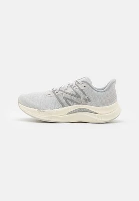 Obuwie do biegania treningowe New Balance