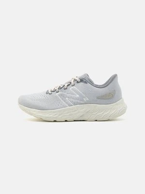 Obuwie do biegania treningowe New Balance szary