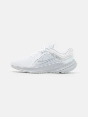 Obuwie do biegania treningowe Nike biały