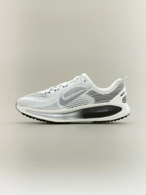 Obuwie do biegania treningowe Nike biały