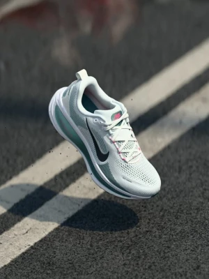 Obuwie do biegania treningowe Nike biały