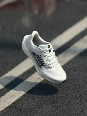 Obuwie do biegania treningowe Nike biały
