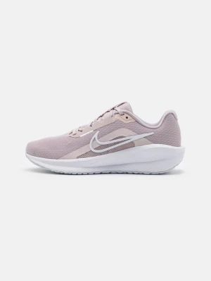 Obuwie do biegania treningowe Nike jasnoróżowy