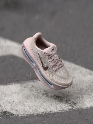 Obuwie do biegania treningowe Nike jasnoróżowy