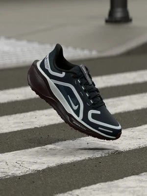 Obuwie do biegania treningowe Nike czarny