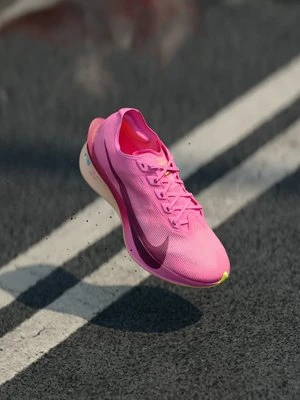 Obuwie do biegania treningowe Nike różowy neon