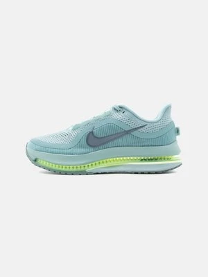 Obuwie do biegania treningowe Nike zielony