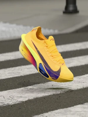 Obuwie do biegania treningowe Nike pomarańczowy