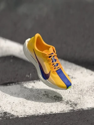 Obuwie do biegania treningowe Nike pomarańczowy