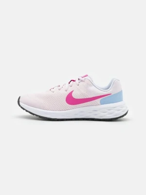 Obuwie do biegania treningowe Nike różowy