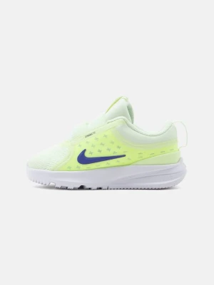 Obuwie do biegania treningowe Nike żółty
